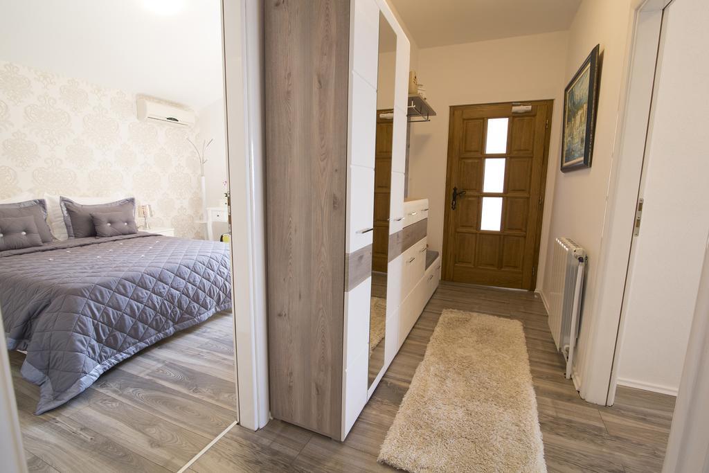 Villa Petra Apartment With Private Pool Makarska Exterior foto